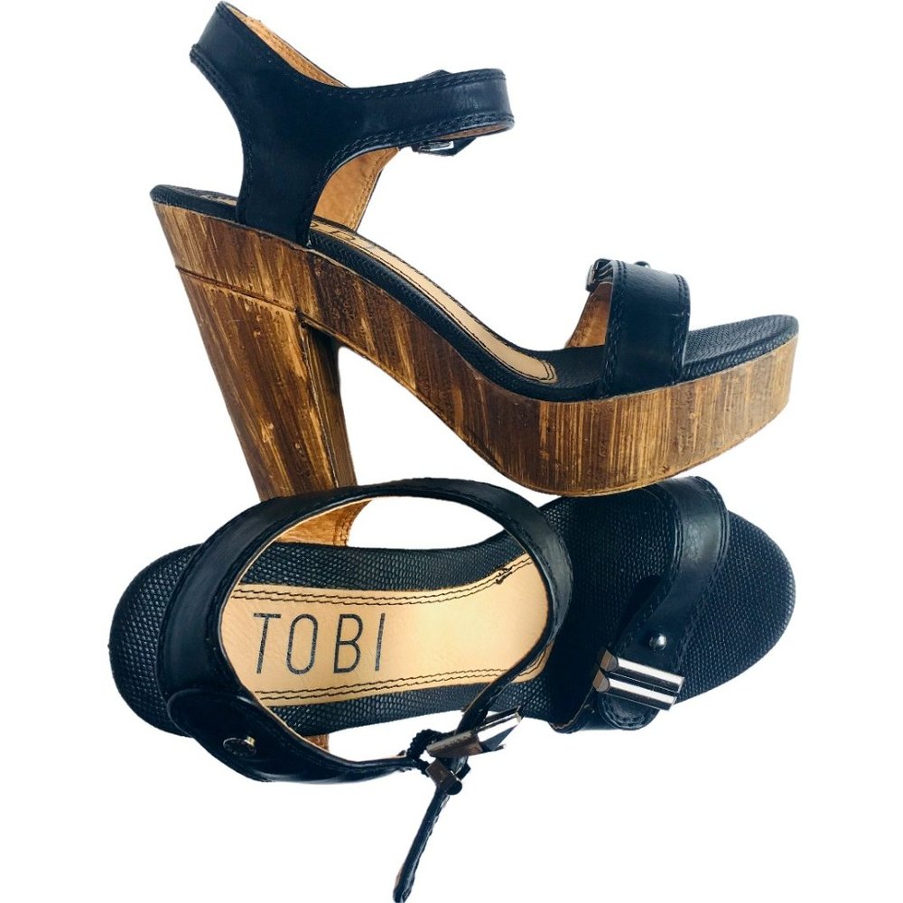 🌴 Tobi Sandals - Size 7